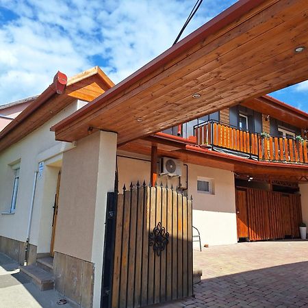 Varfal Apartman II Έγκερ Εξωτερικό φωτογραφία