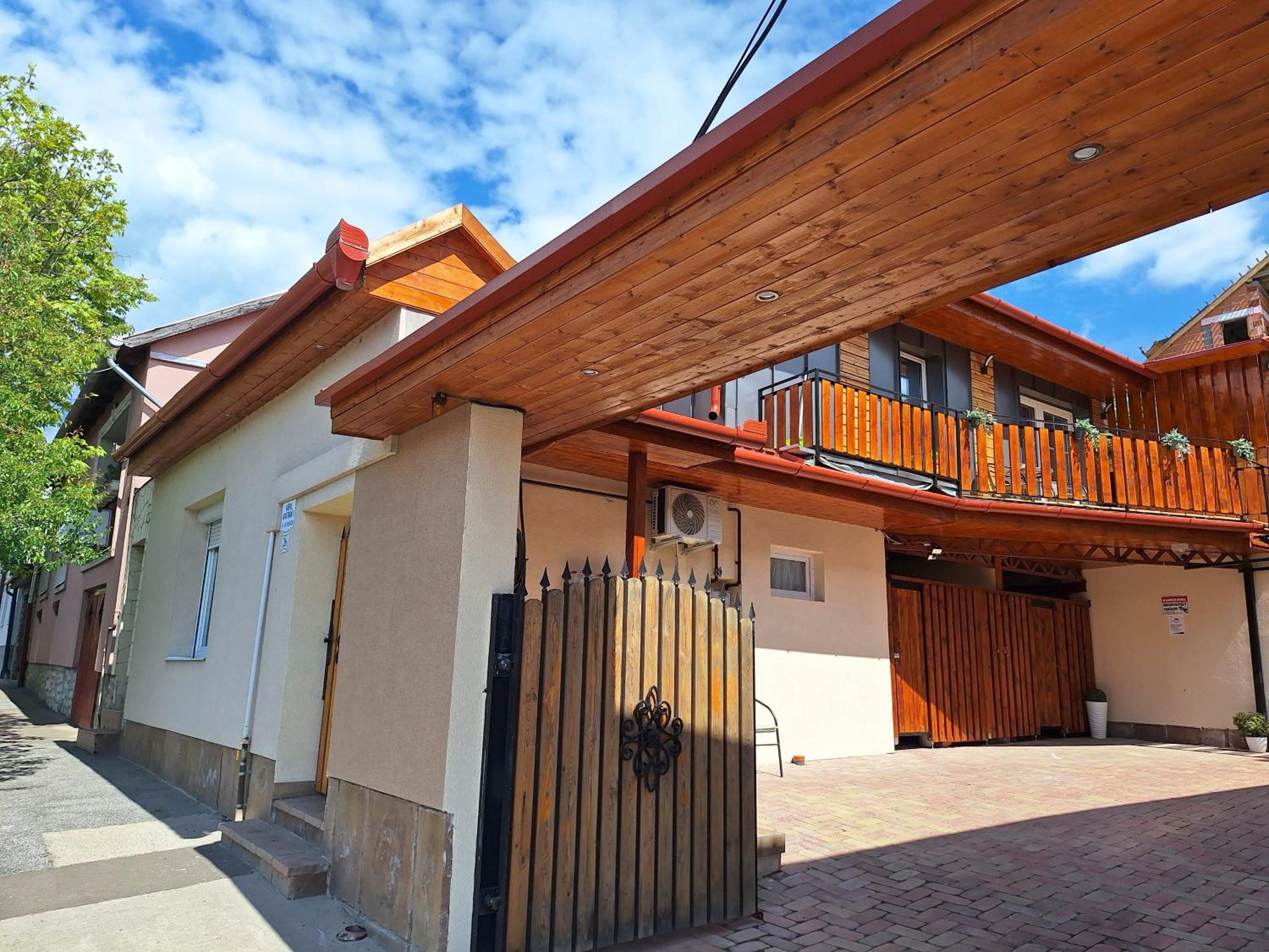 Varfal Apartman II Έγκερ Εξωτερικό φωτογραφία